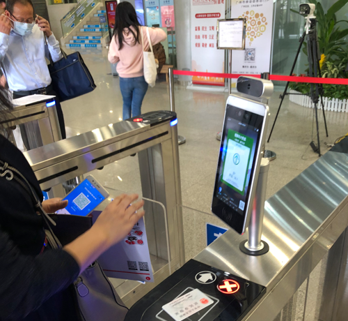 捷達JD-RM2測溫人臉門禁一體機-2.png
